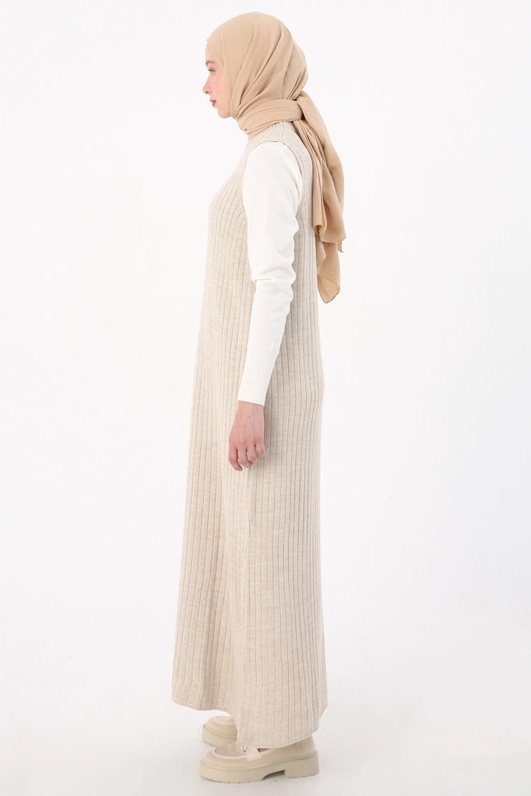 Ribbed Knit Sleeveless Dress ￼